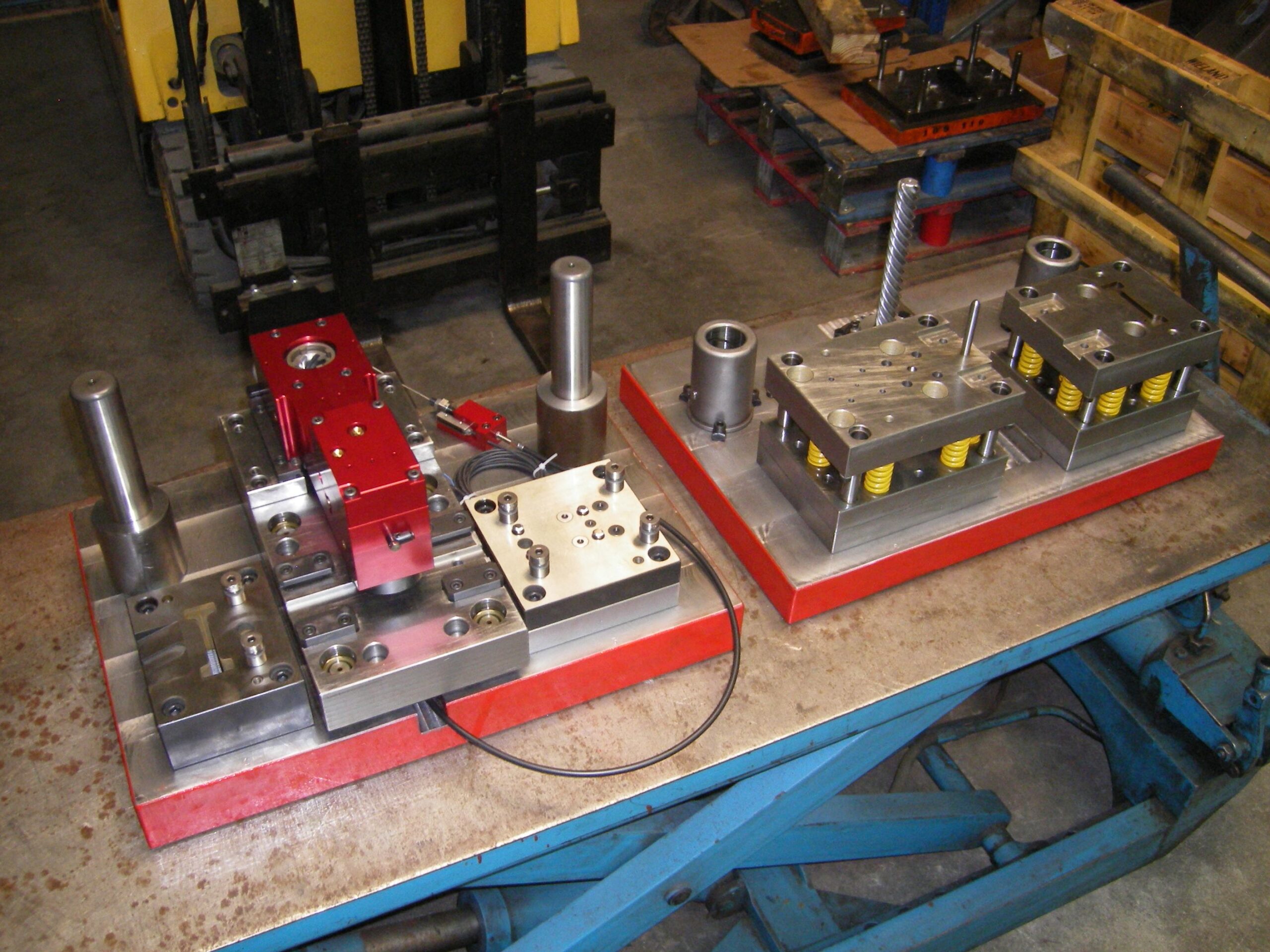 Matriz con roscador Pronic-compressed